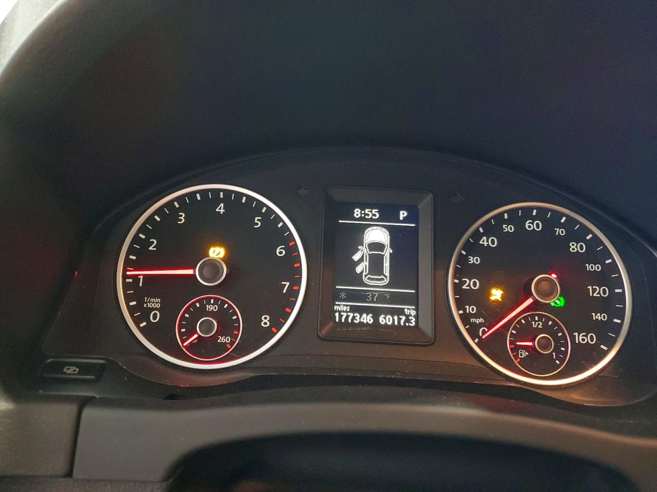 2011 VOLKSWAGEN TIGUAN S photo 9