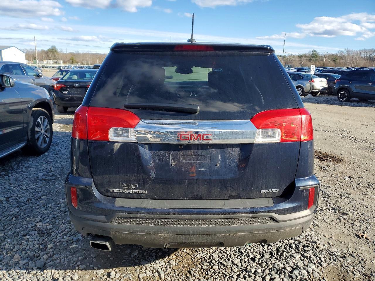 2017 GMC TERRAIN SLE photo 6