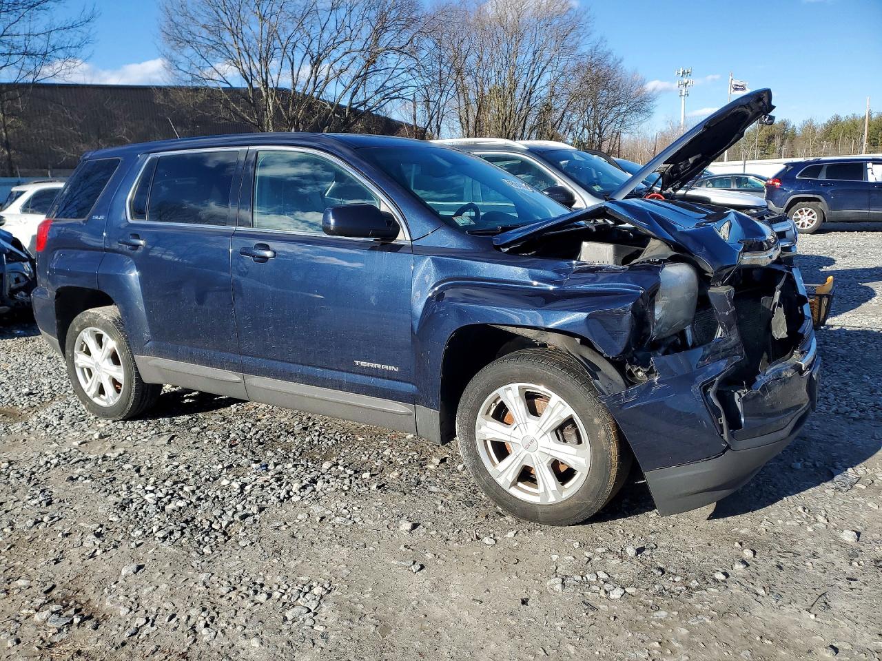 2017 GMC TERRAIN SLE photo 4