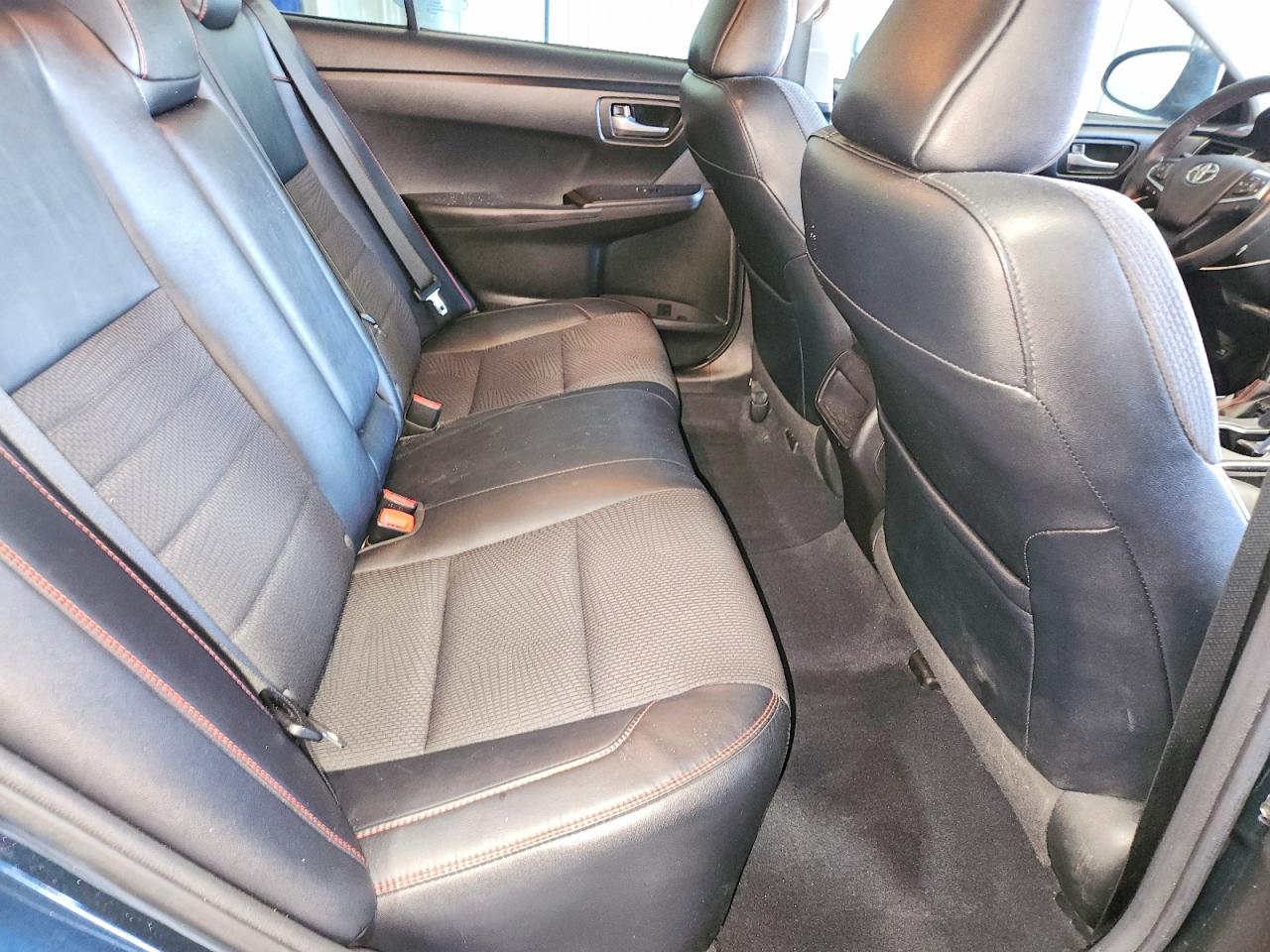 2017 TOYOTA CAMRY photo 19