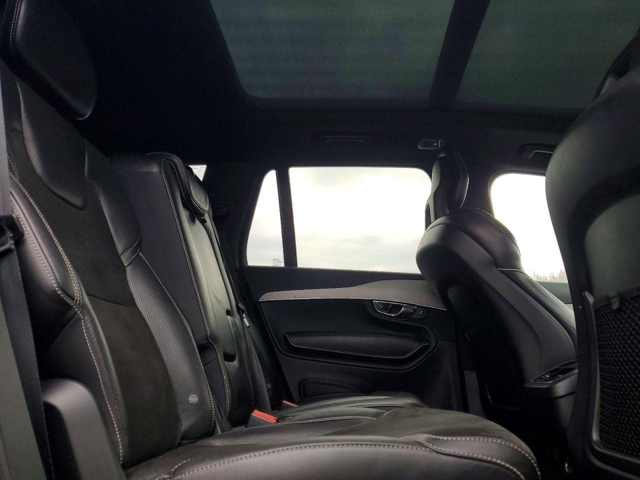 2016 VOLVO XC90 T6 photo 21