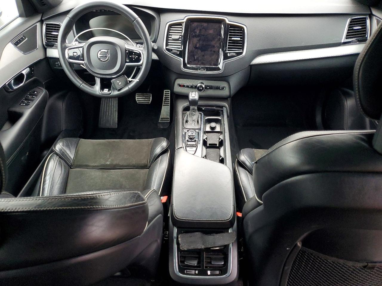 2016 VOLVO XC90 T6 photo 15