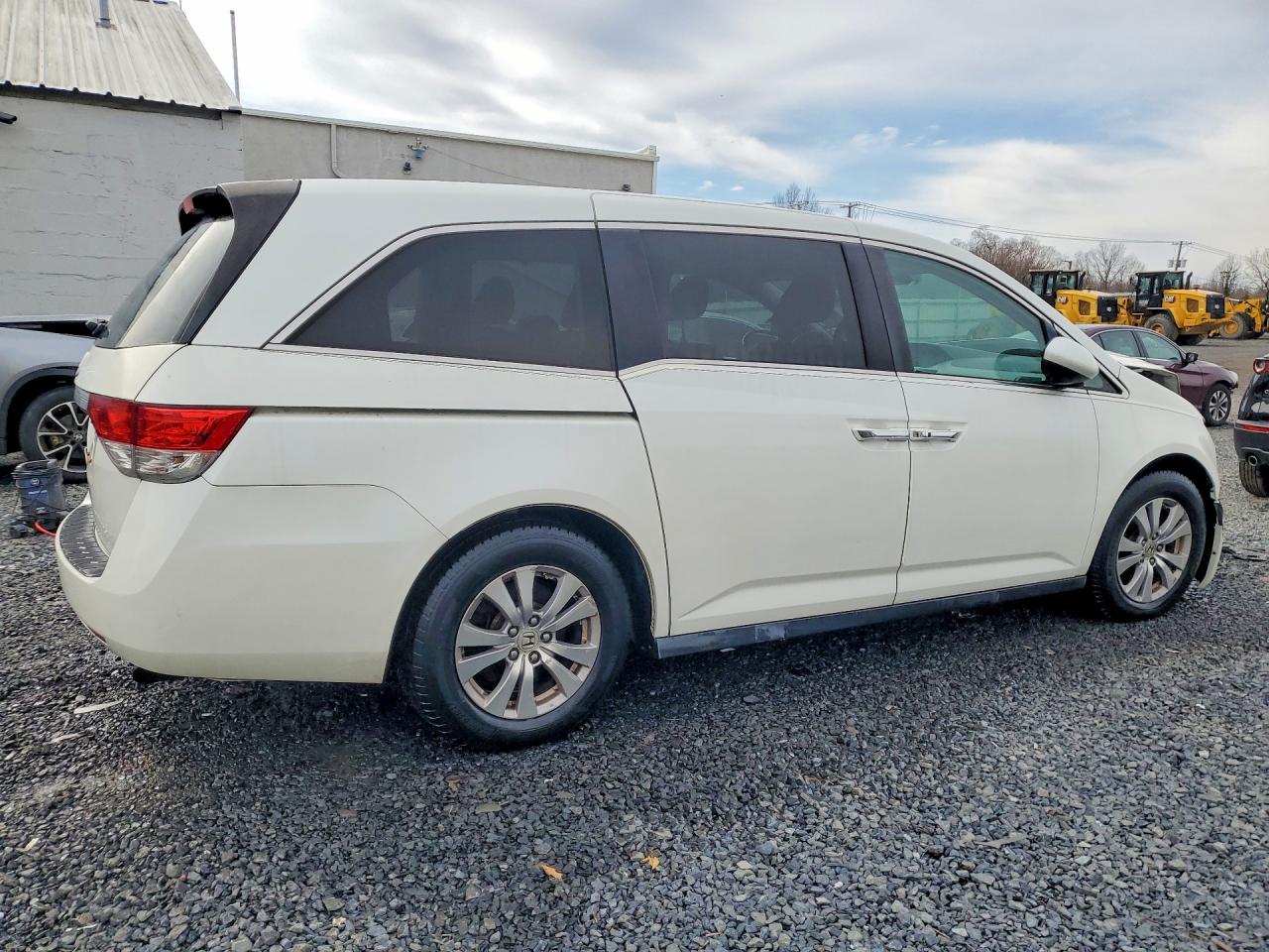 2014 HONDA ODYSSEY EXL photo 7