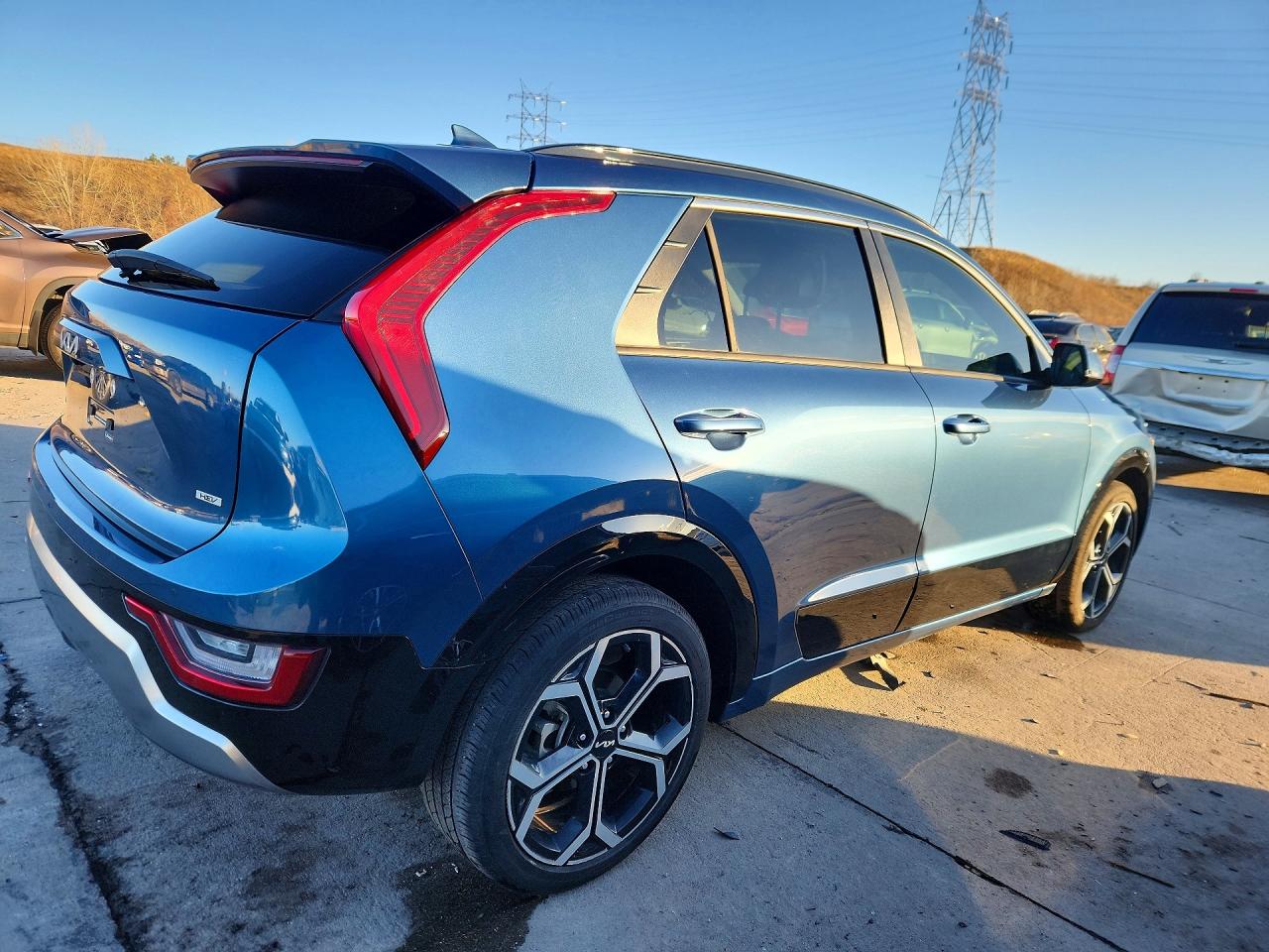 2023 KIA NIRO SX TOURING photo 5