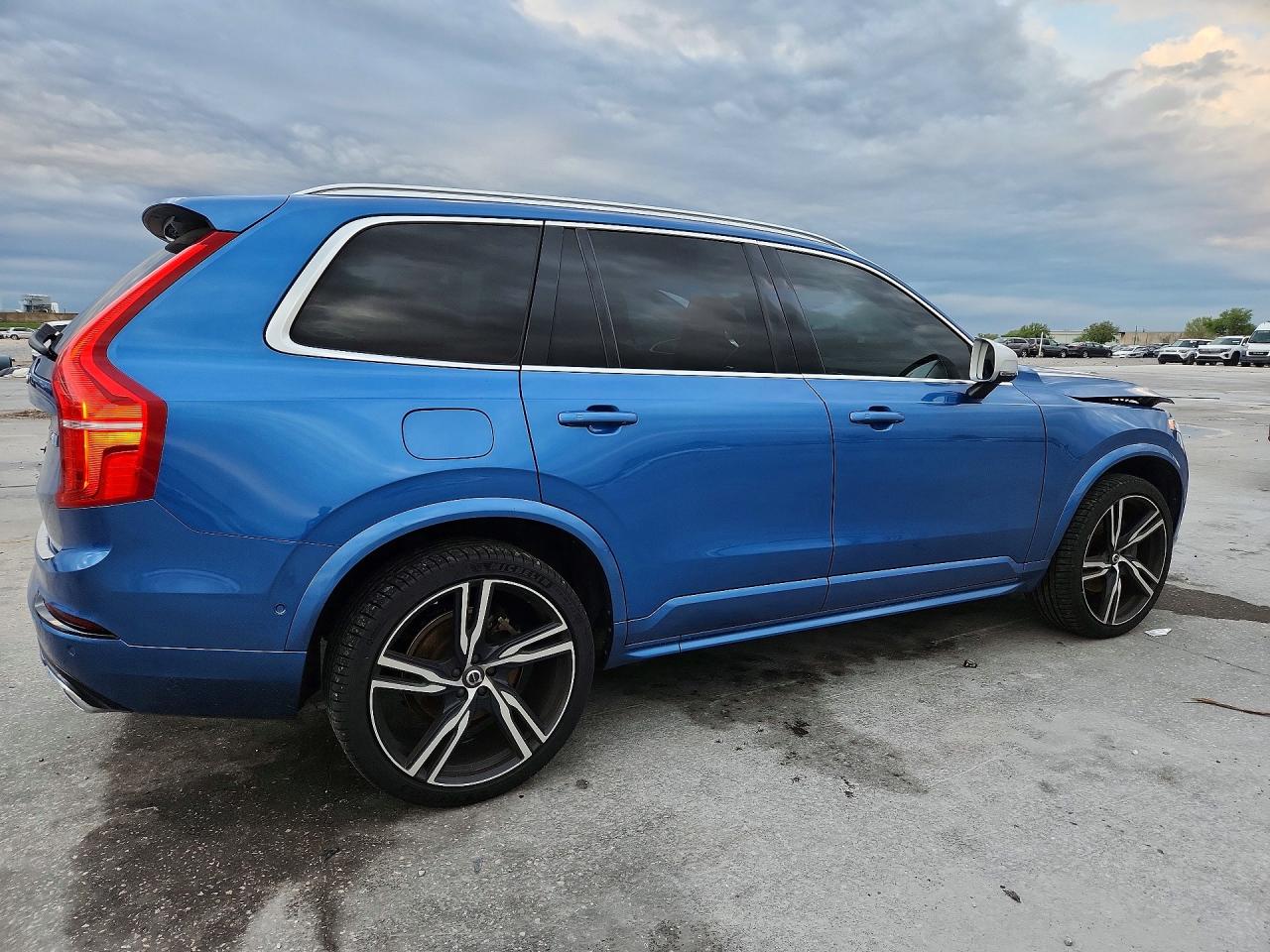 2019 VOLVO XC90 photo 9