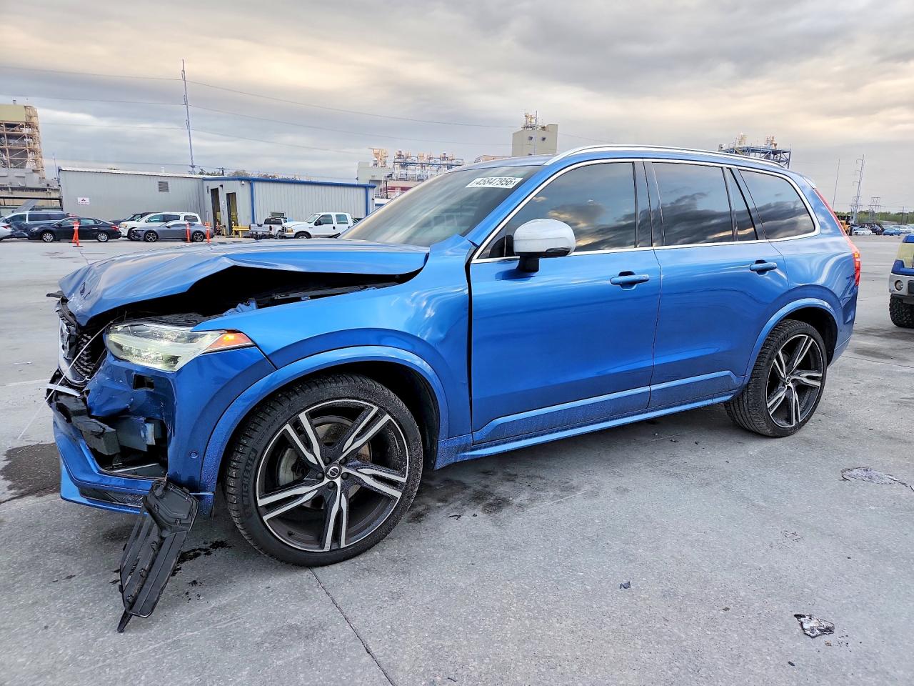 2019 VOLVO XC90