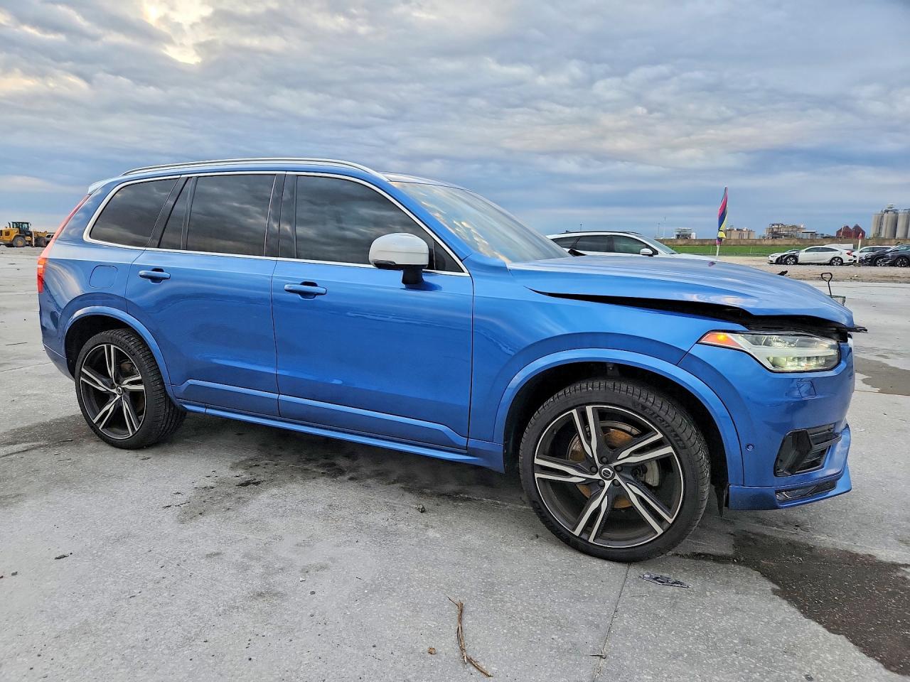 2019 VOLVO XC90 photo 13