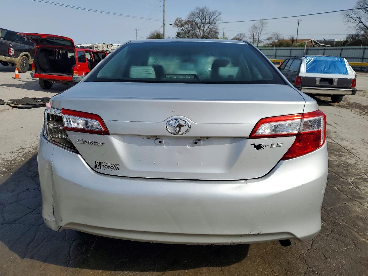 2012 TOYOTA CAMRY LE photo 11