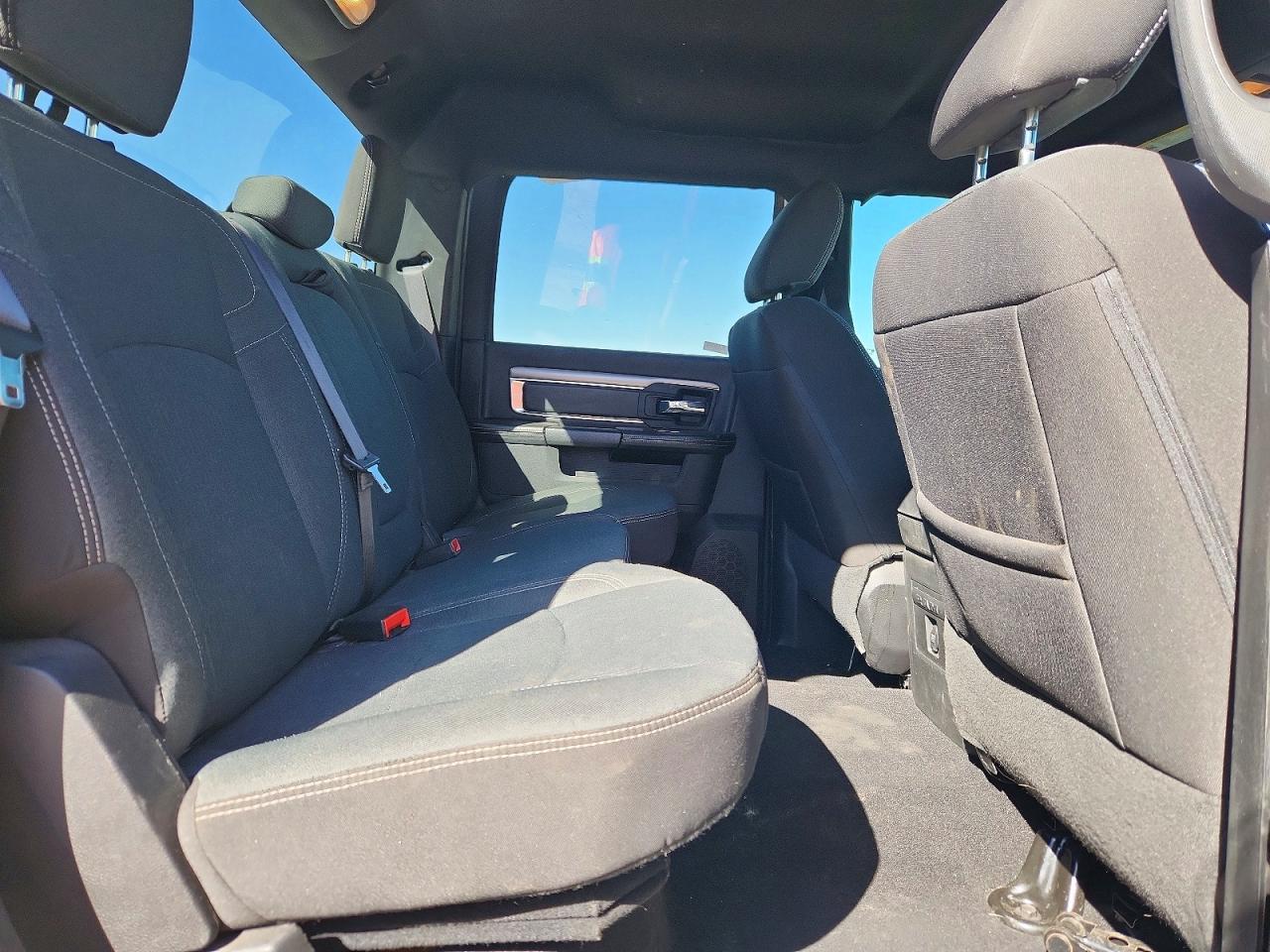 2023 RAM 1500 CLASSIC SLT photo 19
