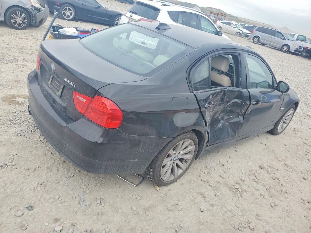 2011 BMW 328 XI photo 3
