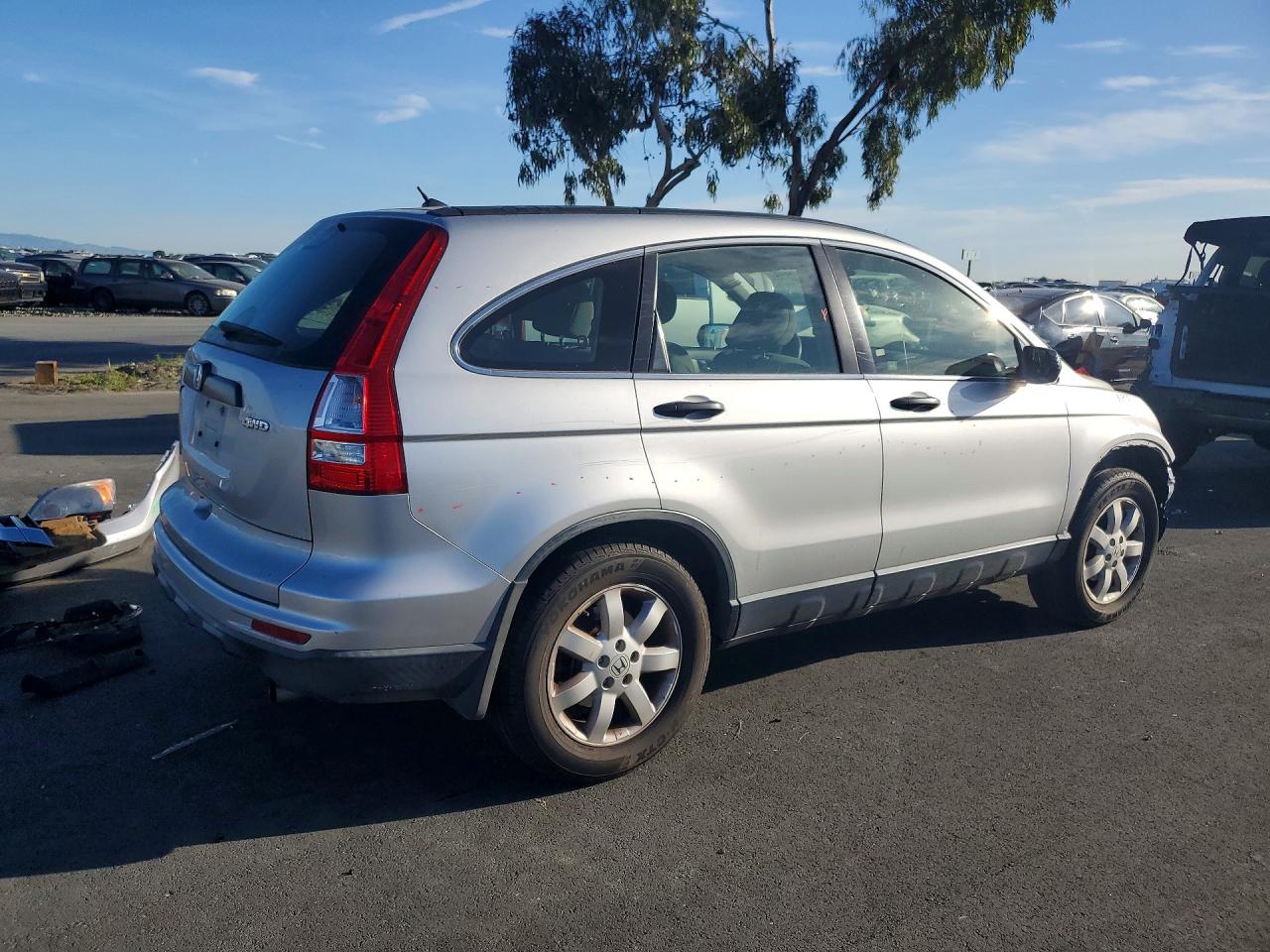 2011 HONDA CR-V LX photo 5