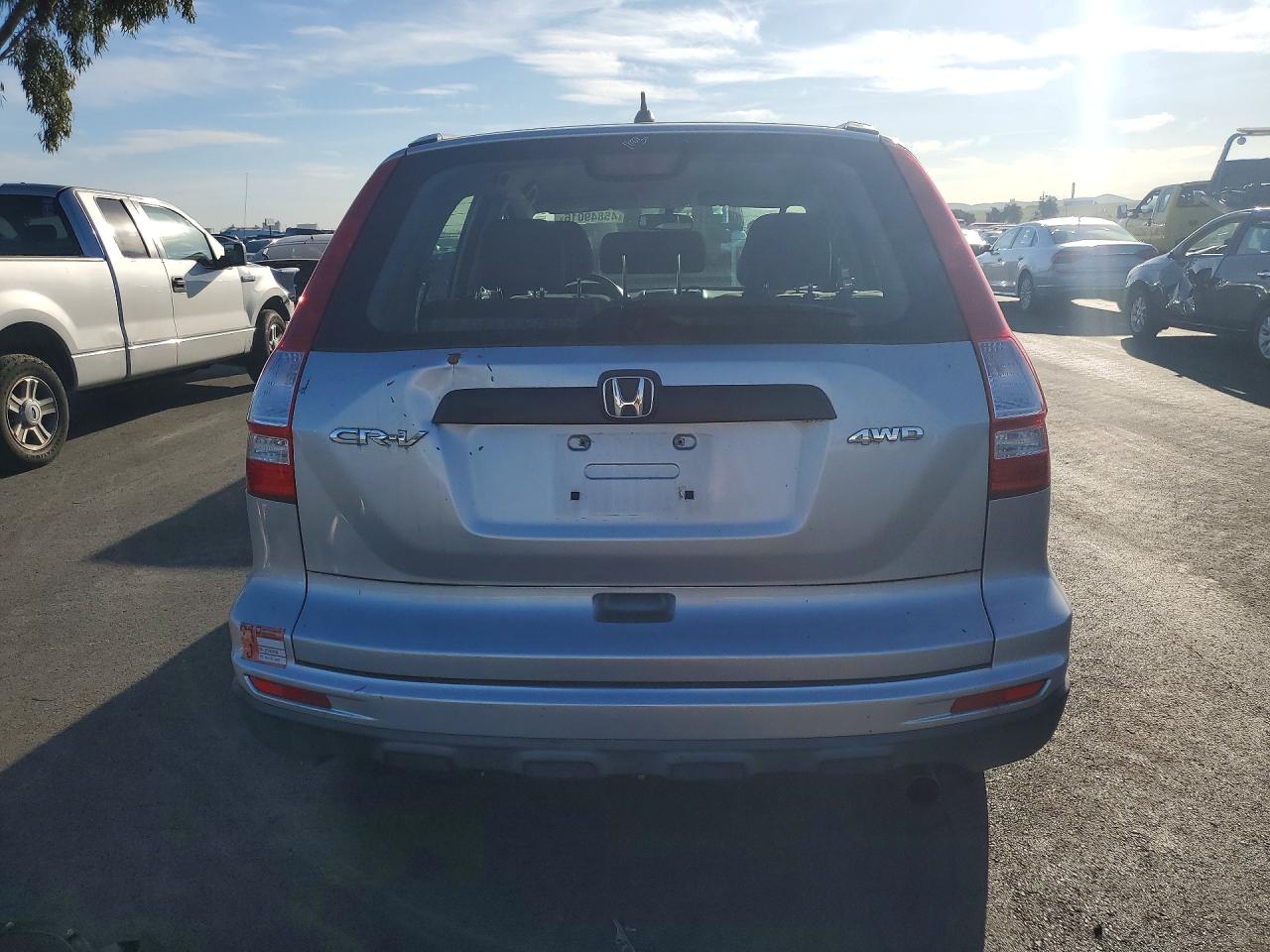 2011 HONDA CR-V LX photo 11