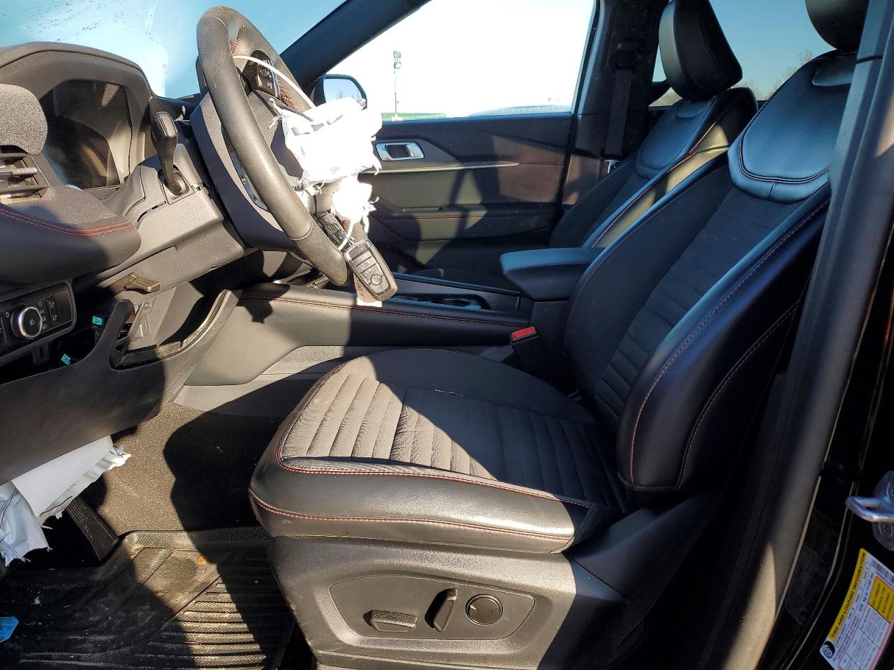 2025 FORD EXPLORER ST-LINE photo 7