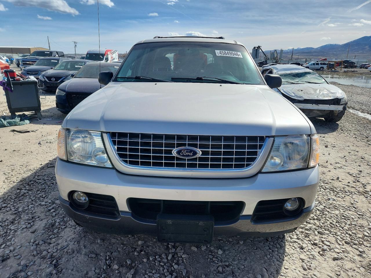 2004 FORD EXPLORER XLT photo 5