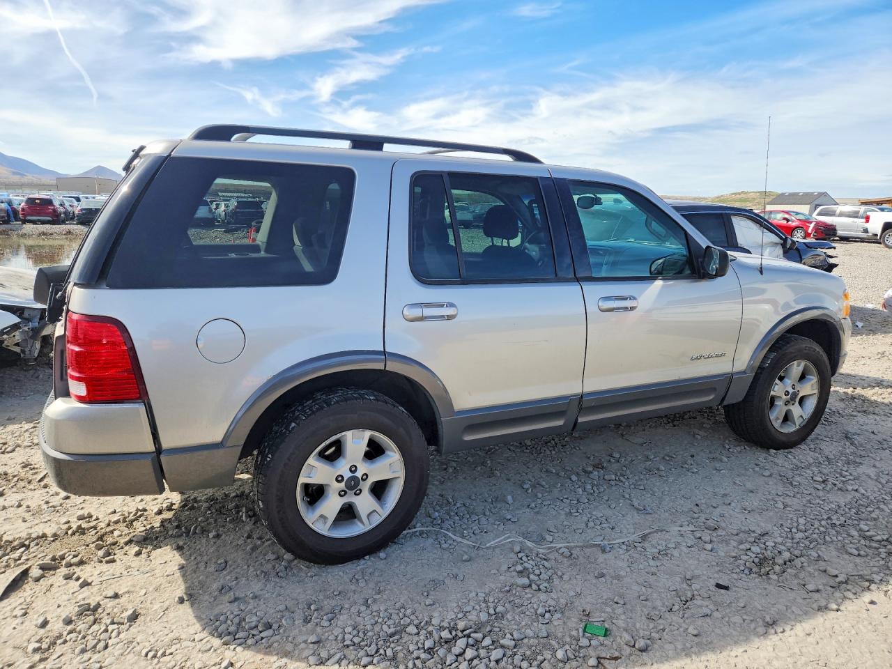 2004 FORD EXPLORER XLT photo 3