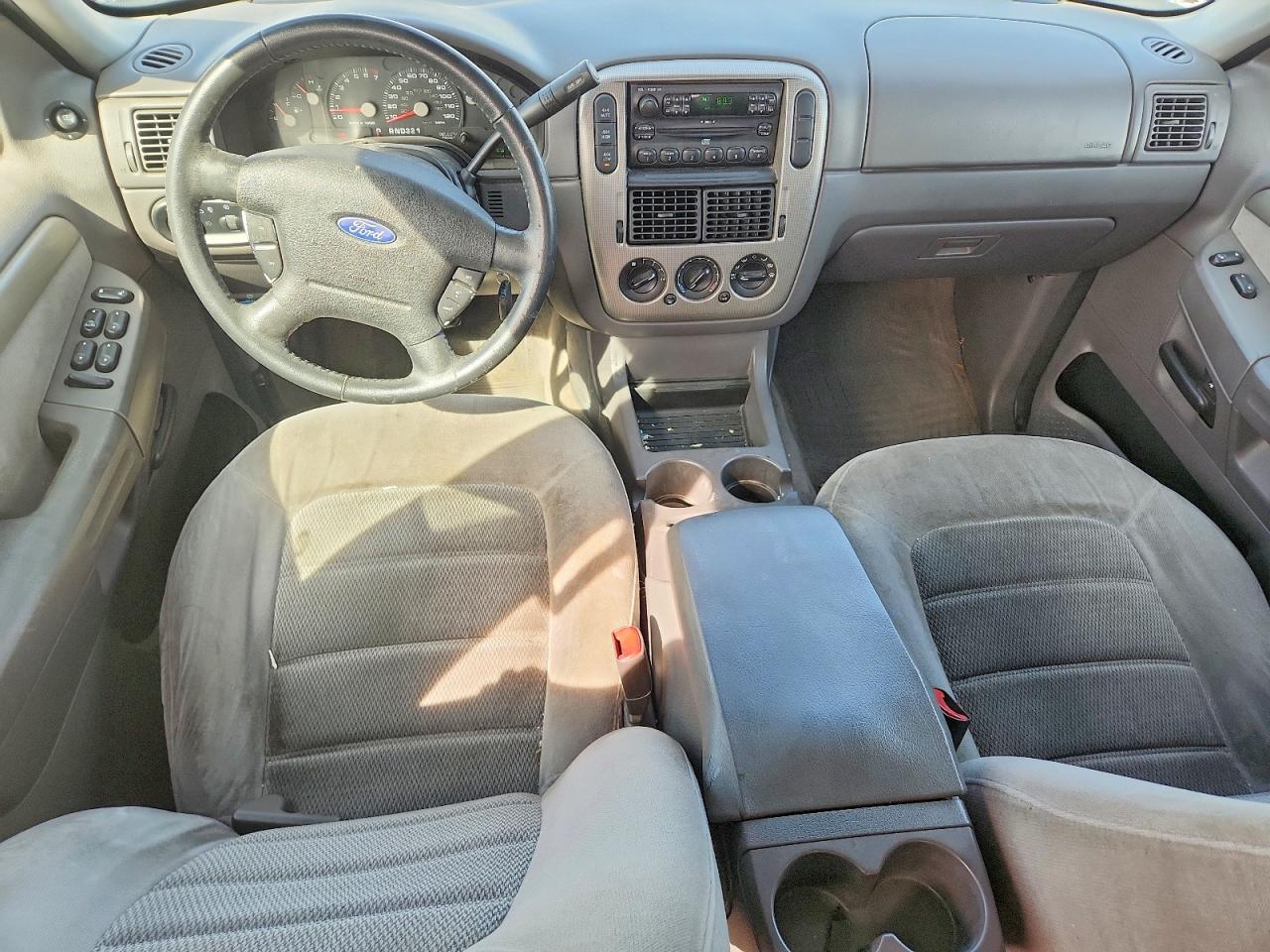 2004 FORD EXPLORER XLT photo 8