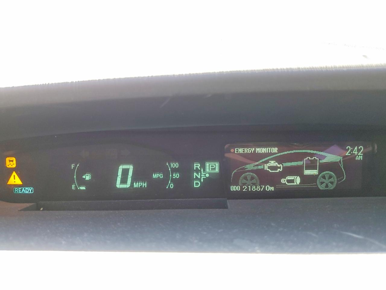 2010 TOYOTA PRIUS III photo 17