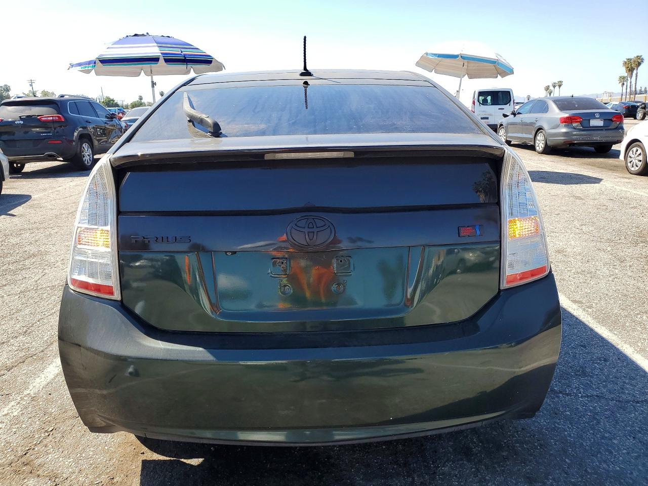 2010 TOYOTA PRIUS III photo 11