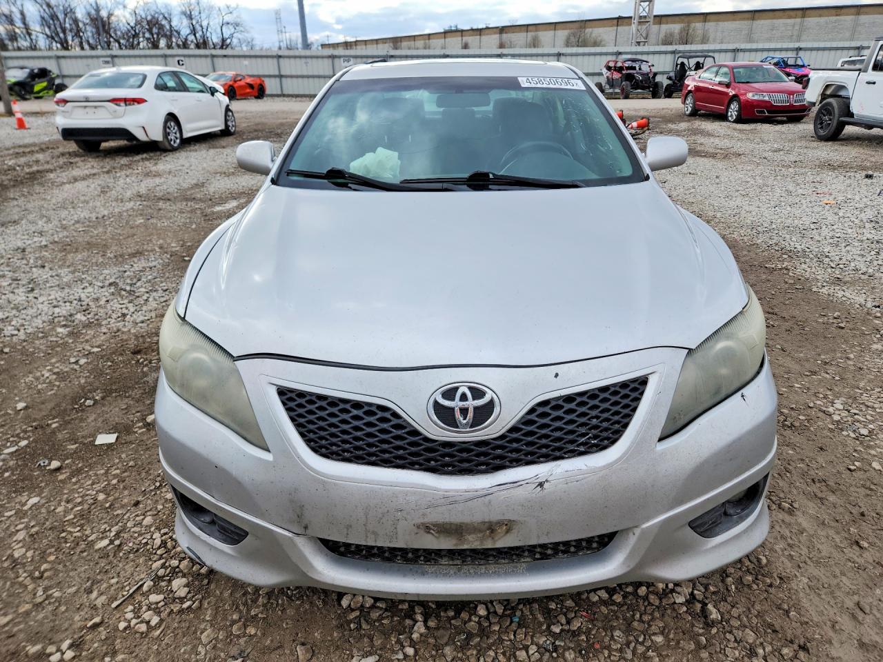 2011 TOYOTA CAMRY SE photo 9