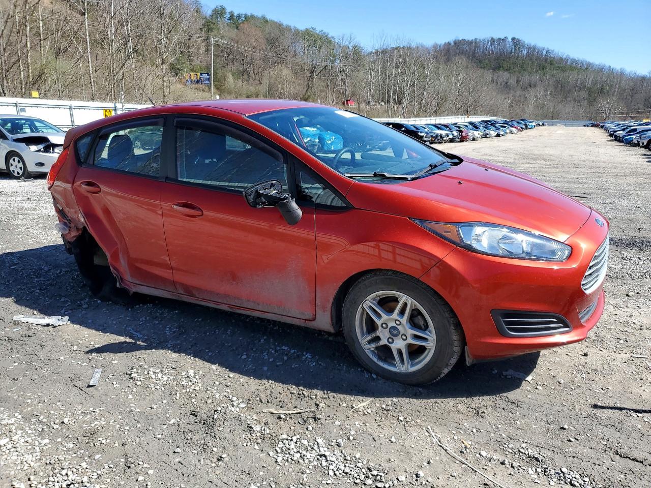 2019 FORD FIESTA SE photo 4
