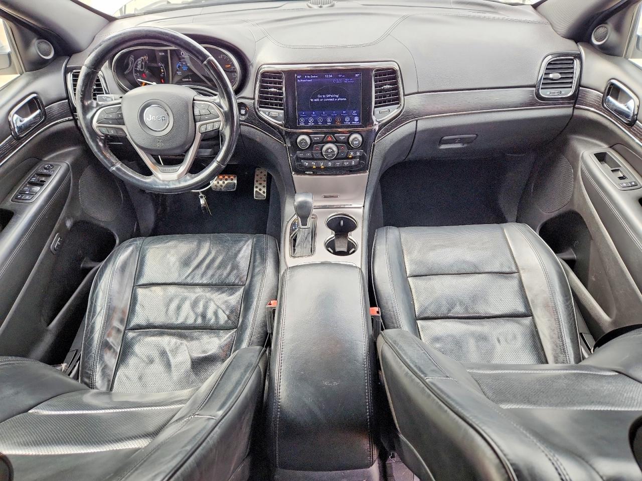 2019 JEEP GRAND CHEROKEE OVERLAND photo 8