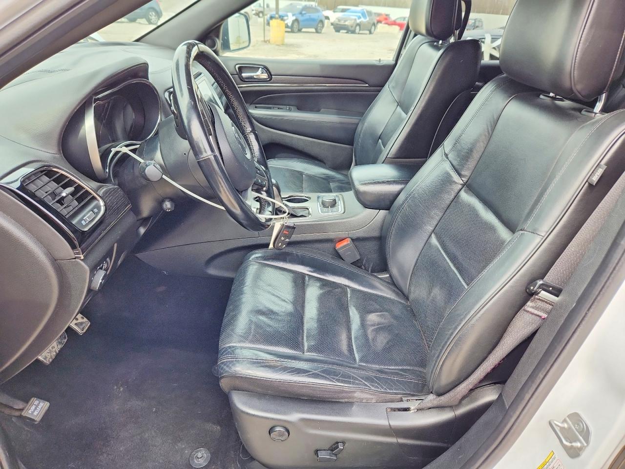 2019 JEEP GRAND CHEROKEE OVERLAND photo 7