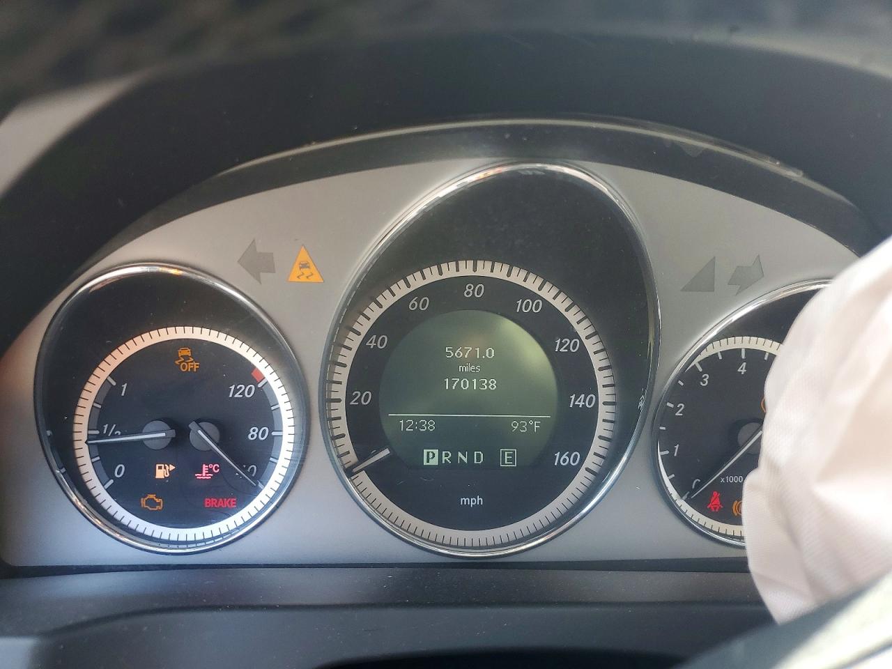2011 MERCEDES-BENZ C 300 photo 25