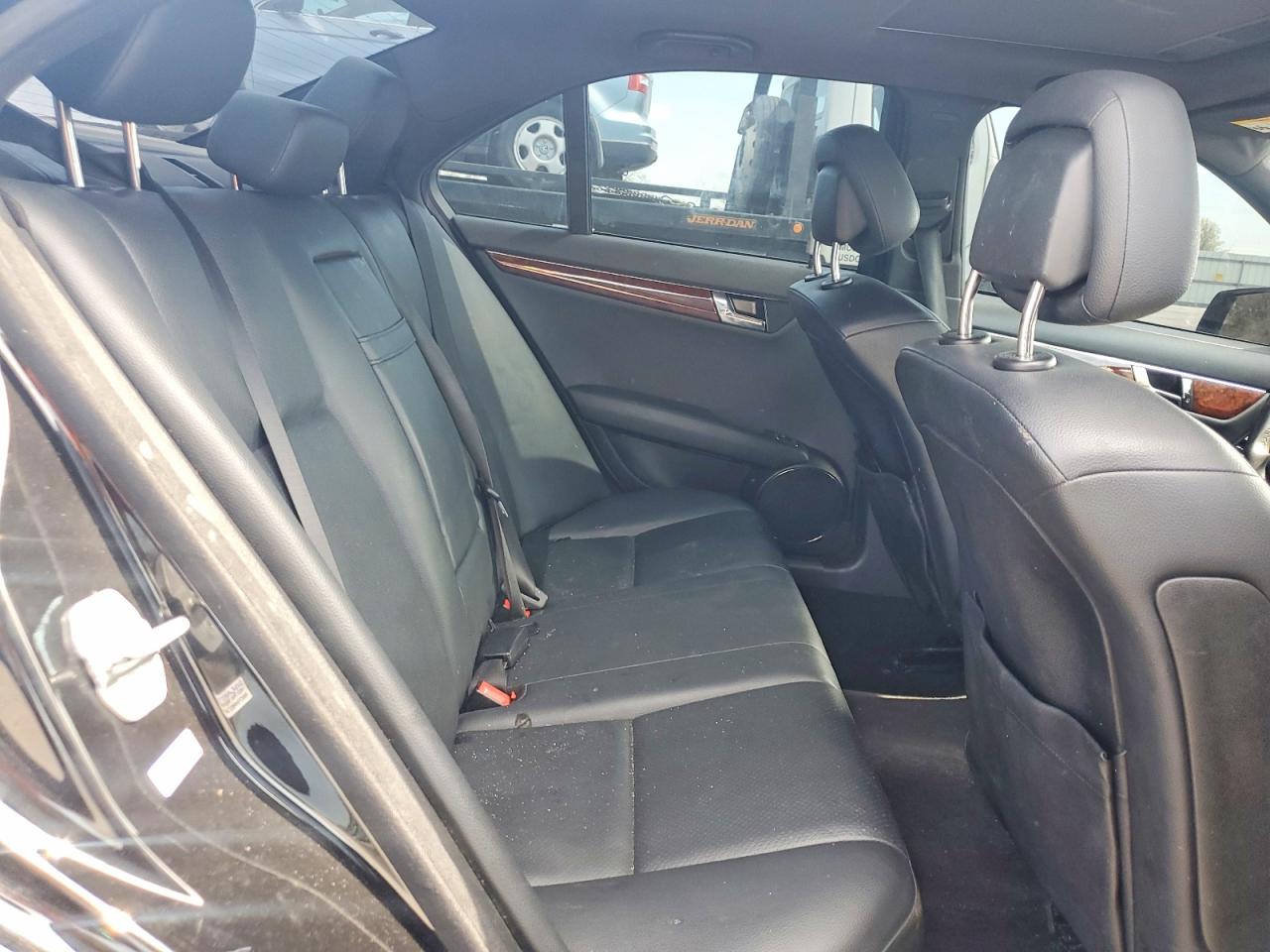 2011 MERCEDES-BENZ C 300 photo 28