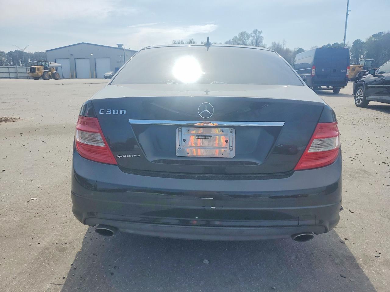 2011 MERCEDES-BENZ C 300 photo 16