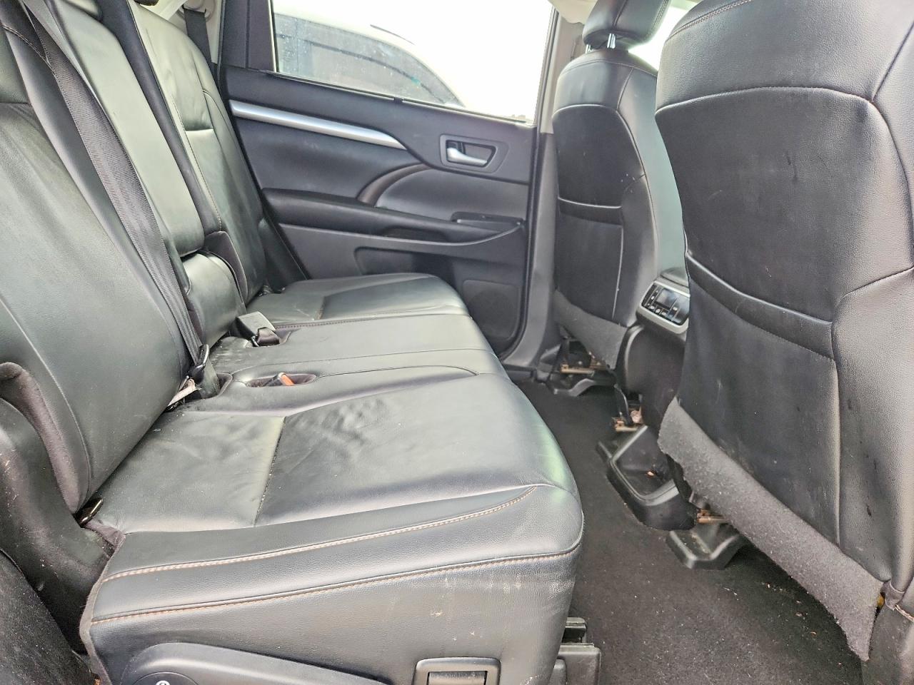2019 TOYOTA HIGHLANDER XLE photo 11