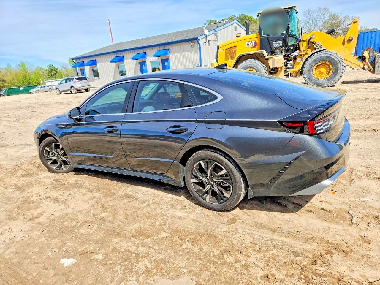 2024 HYUNDAI SONATA SEL photo 2