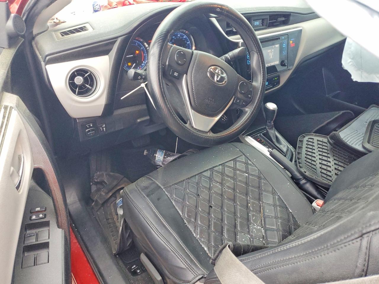2018 TOYOTA COROLLA LE photo 22