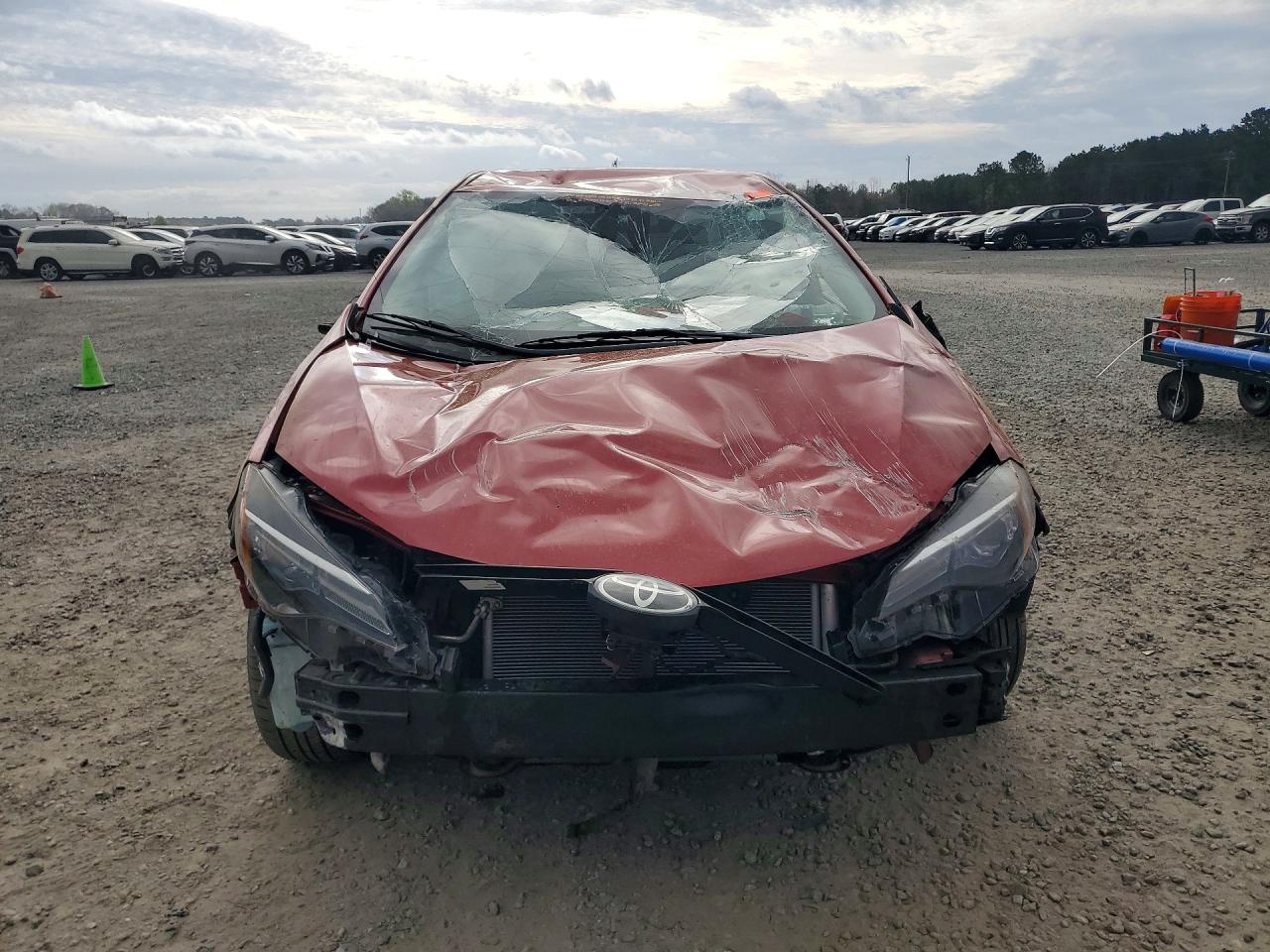 2018 TOYOTA COROLLA LE photo 13