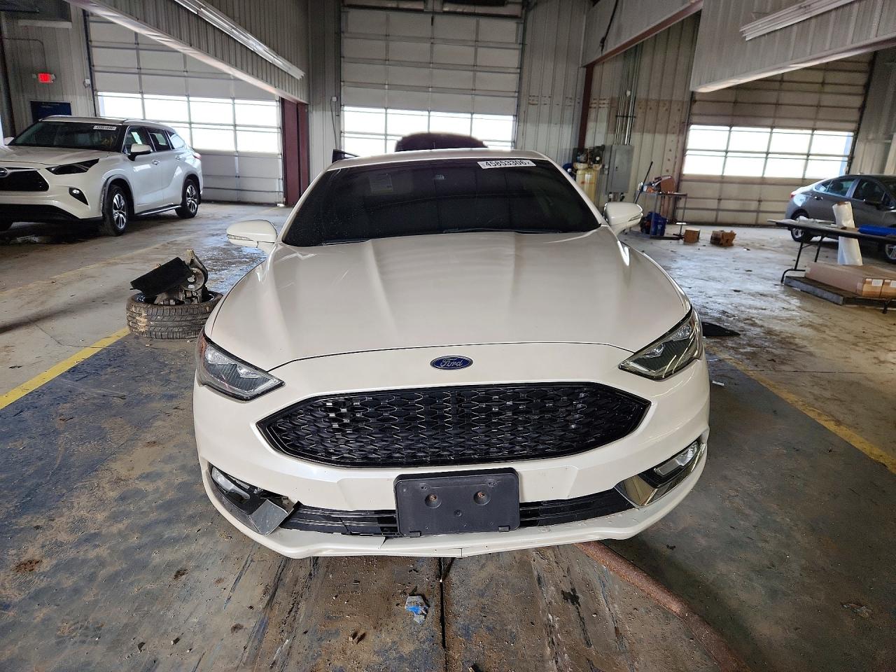 2017 FORD FUSION SE photo 9