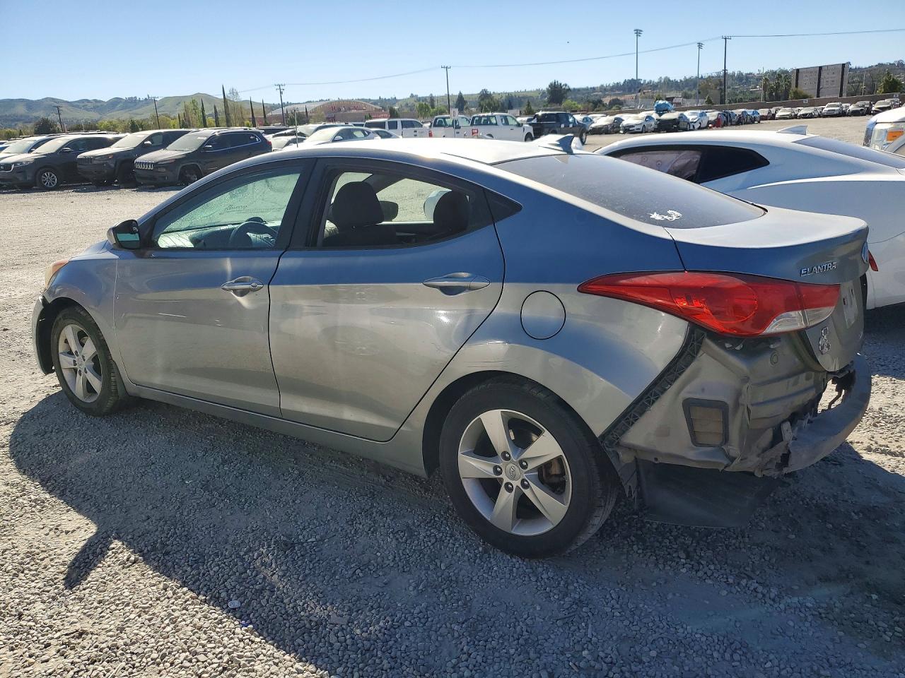 2013 HYUNDAI ELANTRA GLS photo 4