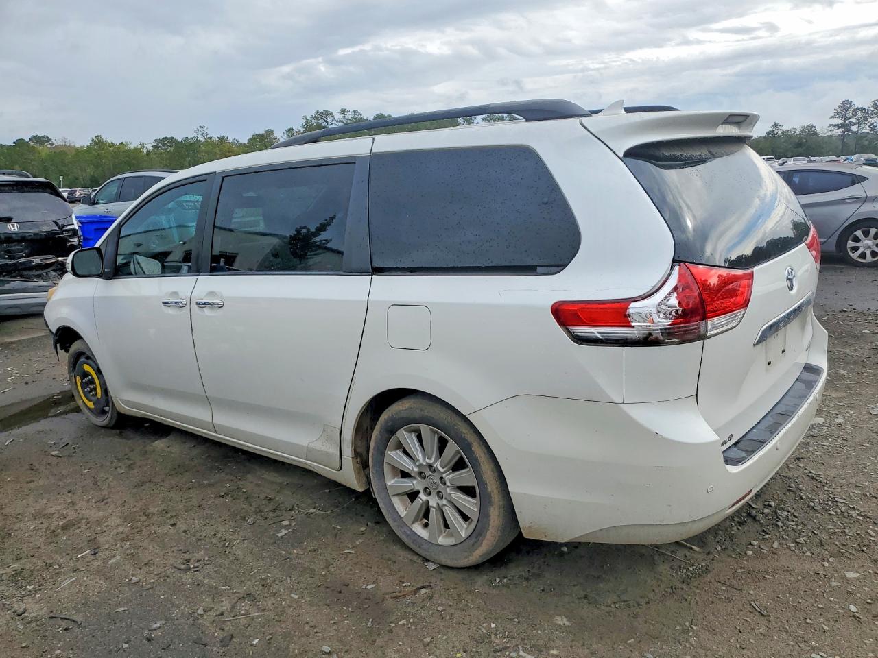 2014 TOYOTA SIENNA LIMITED 7-PASSENGER photo 4