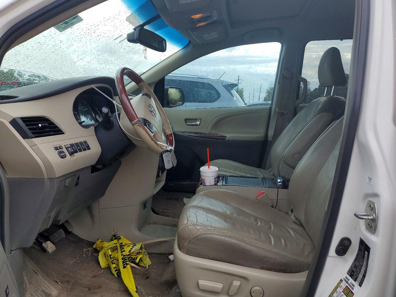 2014 TOYOTA SIENNA LIMITED 7-PASSENGER photo 19