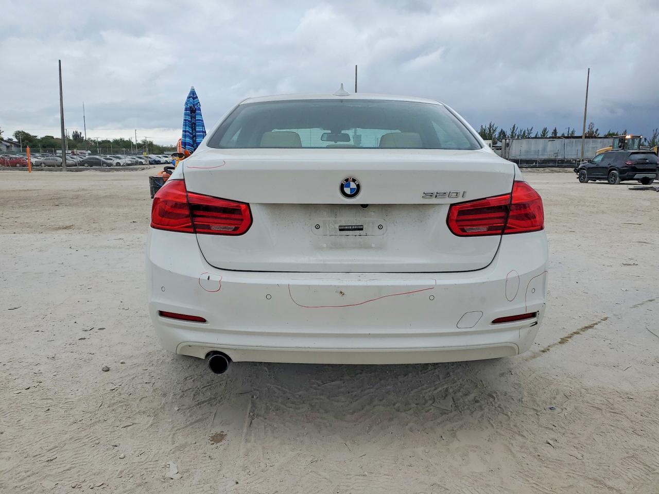 2017 BMW 320 I photo 16