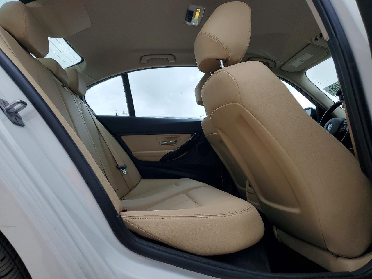 2017 BMW 320 I photo 28