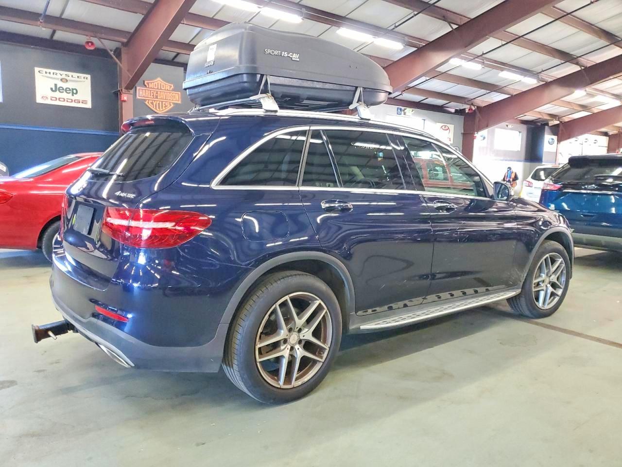 2016 MERCEDES-BENZ GLC 300 4MATIC photo 3