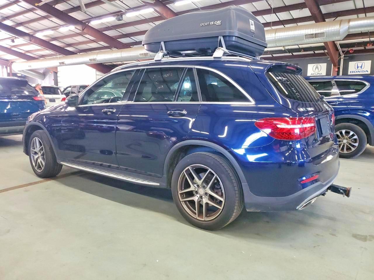 2016 MERCEDES-BENZ GLC 300 4MATIC photo 2