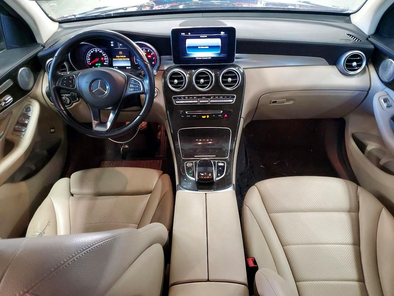 2016 MERCEDES-BENZ GLC 300 4MATIC photo 8