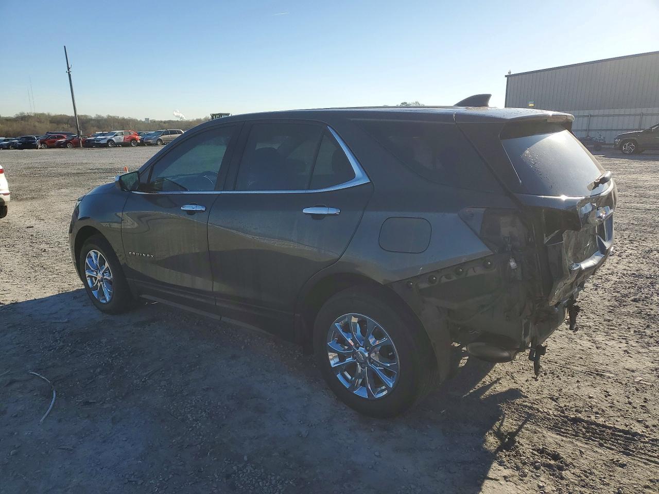 2020 CHEVROLET EQUINOX LT photo 2