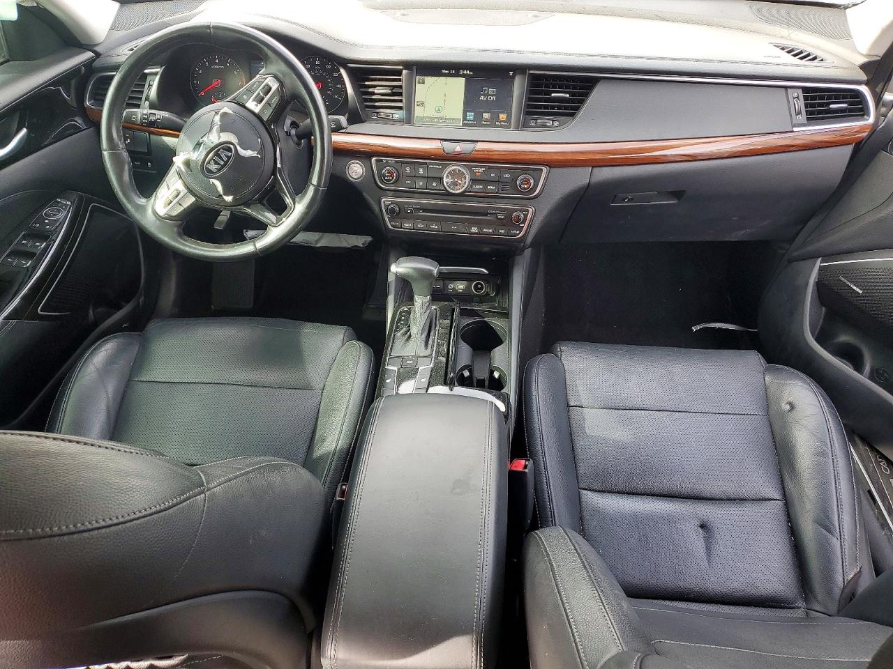 2017 KIA CADENZA PREMIUM photo 22