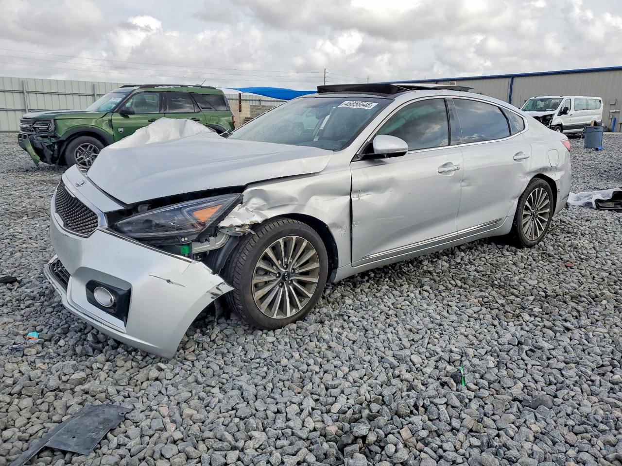 2017 KIA CADENZA