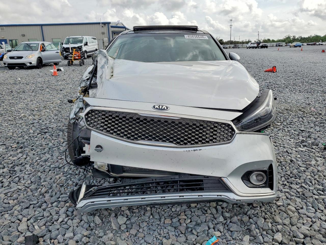 2017 KIA CADENZA PREMIUM photo 13