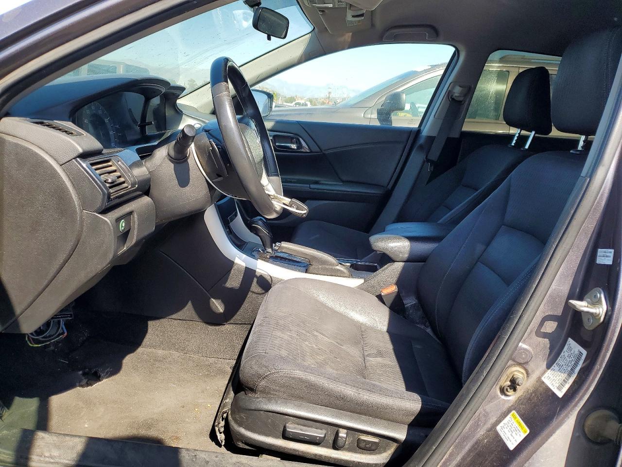 2015 HONDA ACCORD photo 7