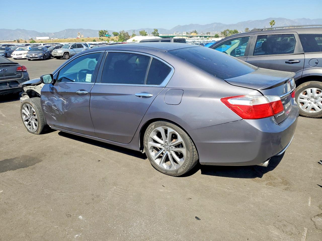 2015 HONDA ACCORD photo 2