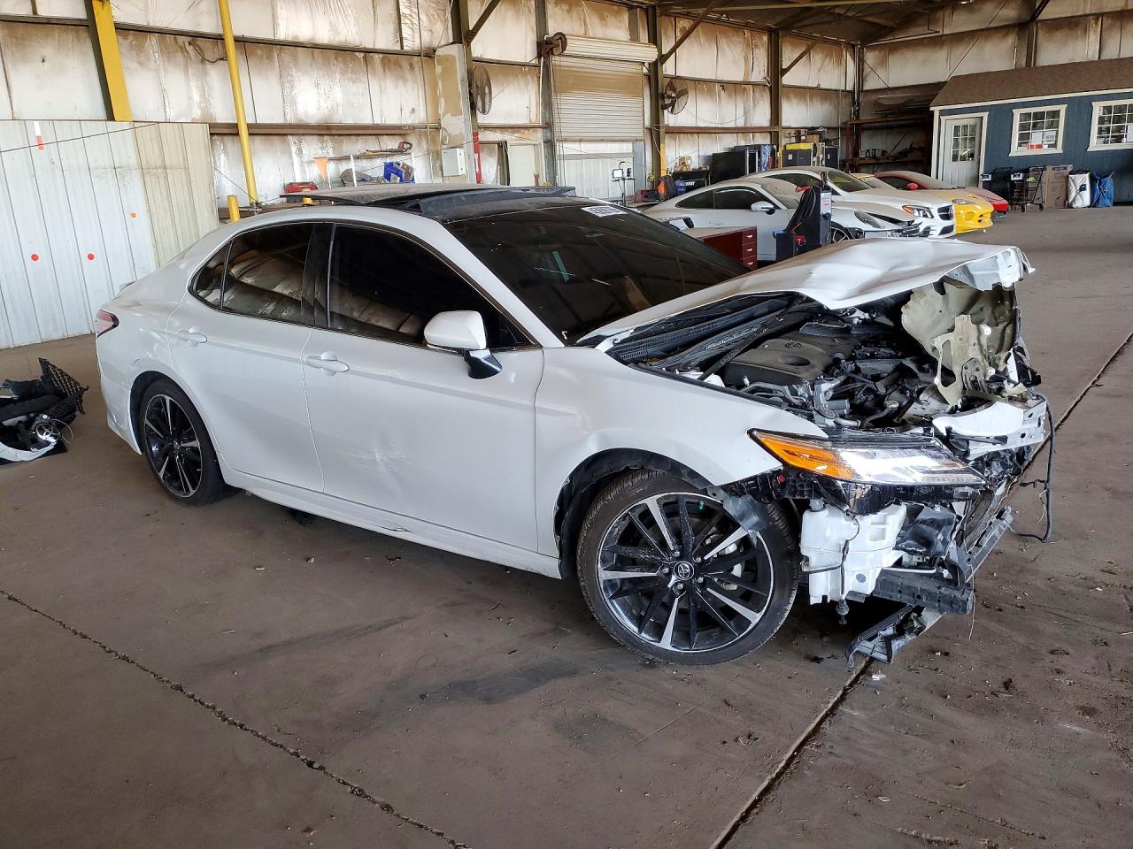 2019 TOYOTA CAMRY XSE photo 7