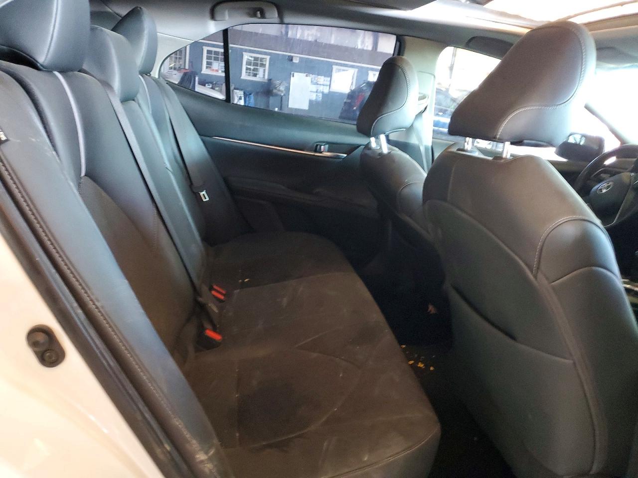2019 TOYOTA CAMRY XSE photo 19